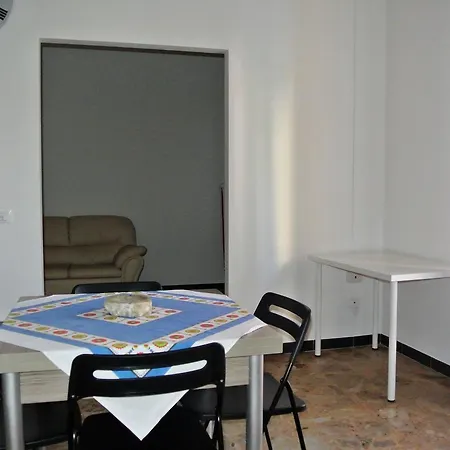 Gli Di Angela Apartman *